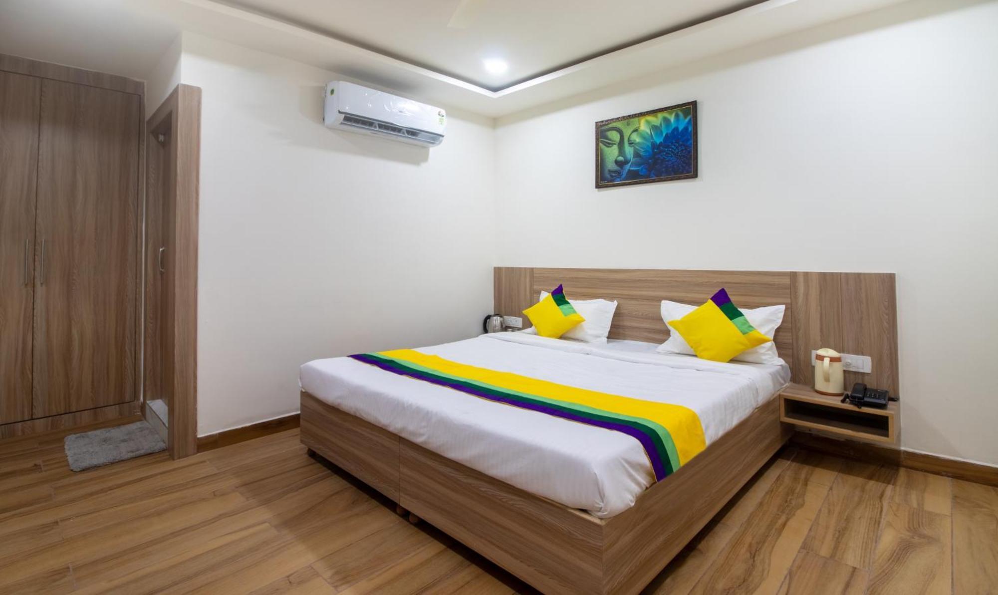 Itsy Hotels Krishna Residency, Govardhan Chauraha Mathura Eksteriør bilde